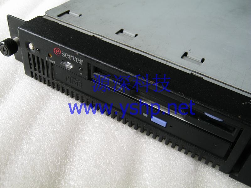 上海源深科技 上海 IBM X330 服务器整机 主板 电源 内存 硬盘 8674-11X 高清图片