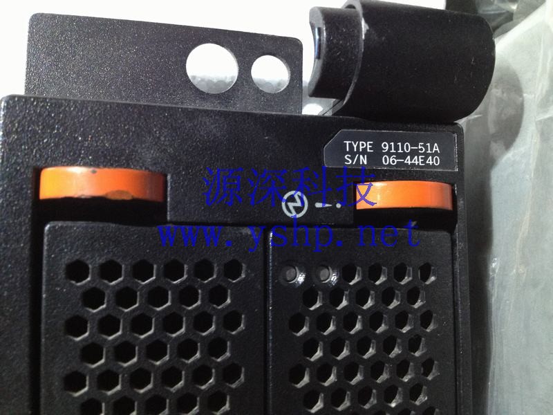 上海源深科技 上海 IBM 9110-51A Power5 P51A小型机整机 主板 内存 光驱 32N1361 高清图片