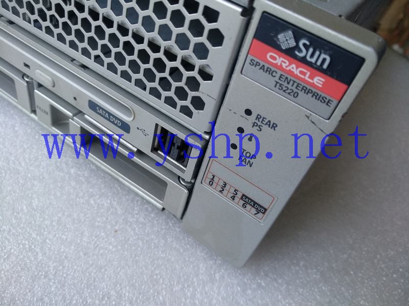 上海源深科技 SUN Fire T5220服务器整机 8G内存 72G硬盘 高清图片