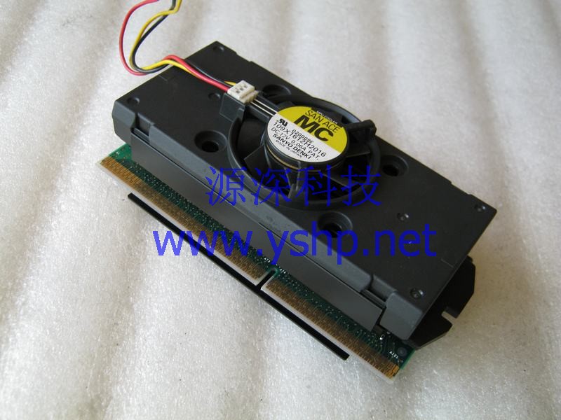 上海源深科技 Shanghai   Intel Pentium III 550E CPU 550 256 100 SL3N7 高清图片