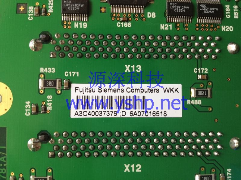 上海源深科技 Shanghai    Fujitsu  Fujitsu Siemens Primergy TX200S2  Server  Hard disk backplane   A3C40037379 高清图片