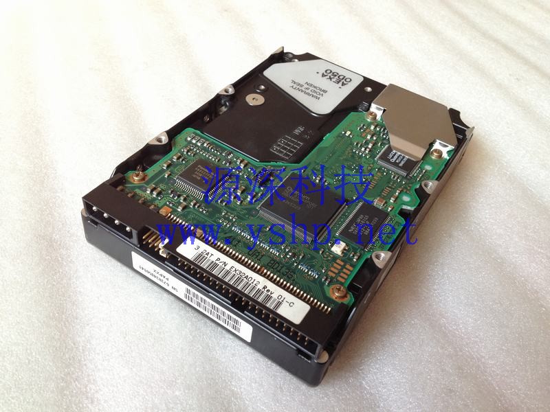 上海源深科技 Shanghai   QUANTUM 3.2G IDE Hard disk   S26361-H425-V100 高清图片