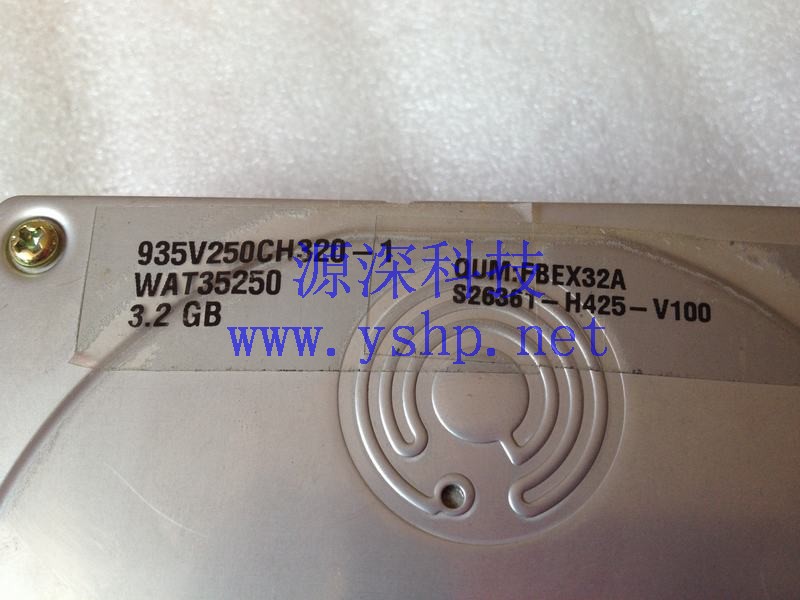 上海源深科技 Shanghai   QUANTUM 3.2G IDE Hard disk   S26361-H425-V100 高清图片