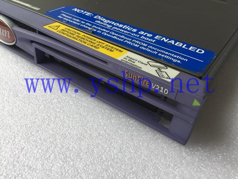上海源深科技 SUN Fire V210 Server Computer   2*1.34GHz 2G Memory   72G Hard disk   高清图片