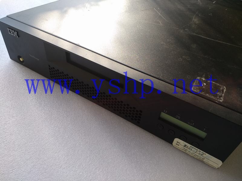 上海源深科技 IBM 3581-F28 LTO2磁带库 24R1276 24R1853 高清图片